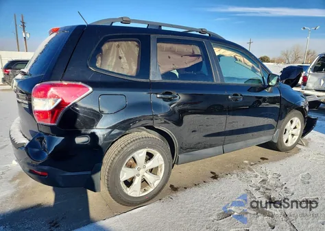 2015 Subaru Forester 2.5I Premium z USA, uszkodzony, nr VIN JF2SJADC3FH570280